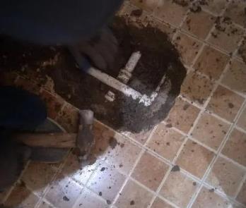 仁寿卫生间漏水维修公司为您分享下卫生间渗水如何处理及注意事项